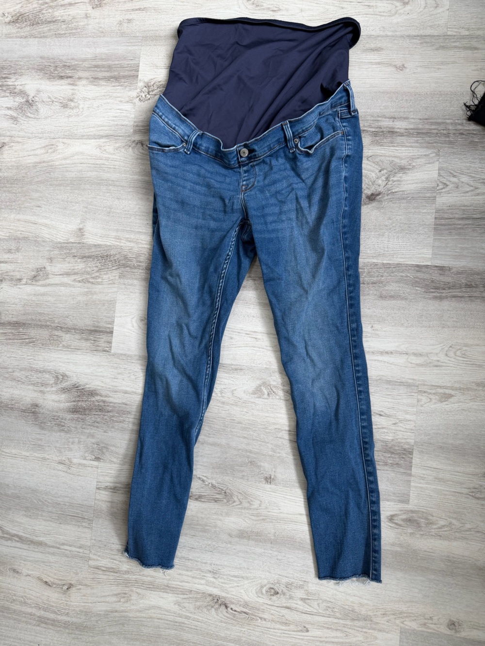 Abercrombie & Fitch Maternity skinny jeans
